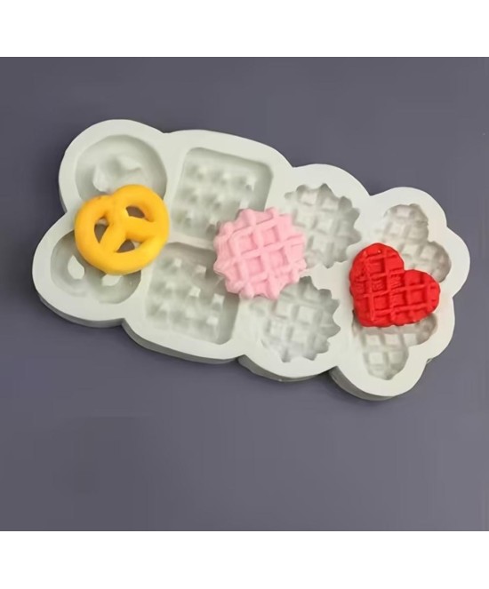 MOLDE MINI GALLETAS 8 CAVIDADES 4 DISEÑOS