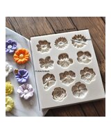 MOLDE MINI FLORES 11 CAVIDADES PLANAS